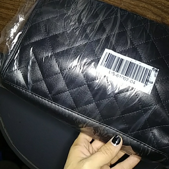 Leather Clutch with chain strap (removable) - Picture 3 of 5